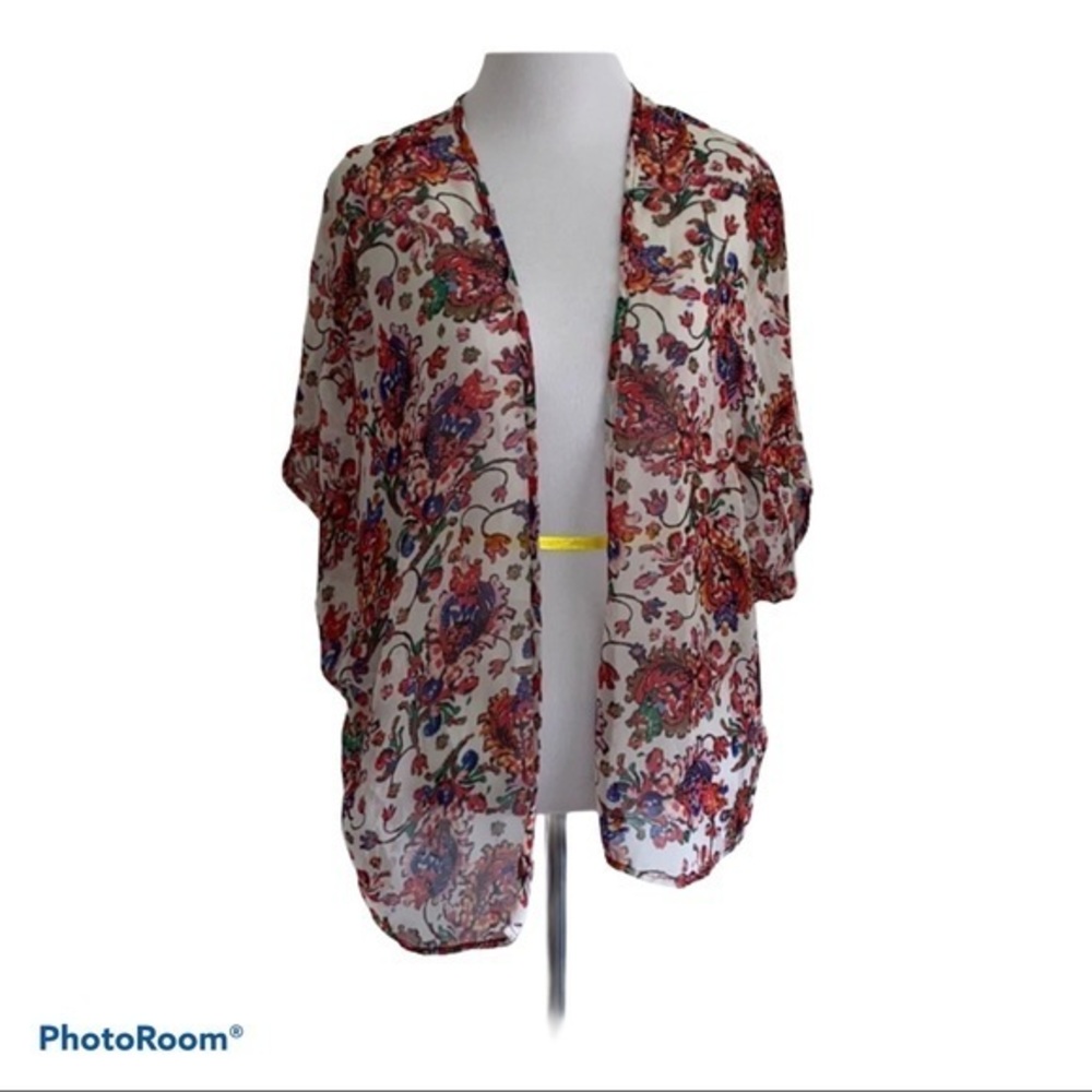 5/$30 🎈 Charlotte Russe XS floral paisley‎ kimono